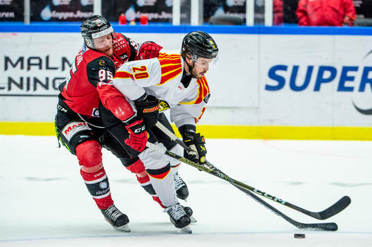 Brynäs Oula Palve mot Malmö Redhawks Carl Persson
