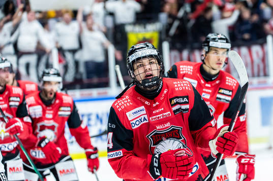 Malmö Redhawks Anton Wahlberg jublar