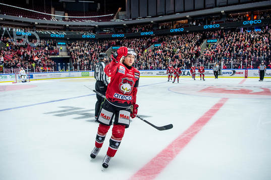 Malmö Redhawks Marcus Sylvegård jublar