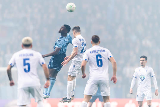 Joel Asoro of Djurgården and Radoslaw Murawski of Lech