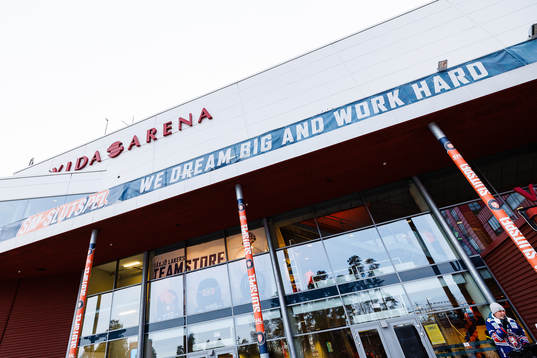Exteriör vy av vida arena före kvartsfinal ett i SHL