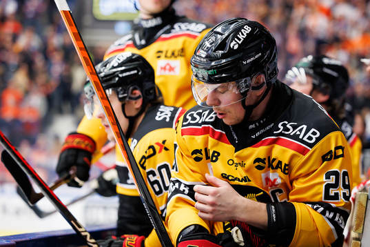 Luleås Erik Gustafsson har ont