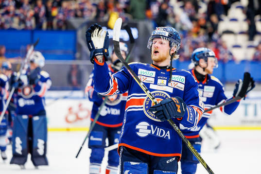 Växjös Joachim Blichfeld jublar