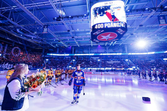 Växjös Robert Rosén uppmärksammas för 400 poäng i