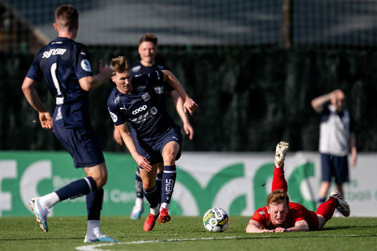 Kristiandsunds Jesper Isaksen och Landskronas Robin Dzabic