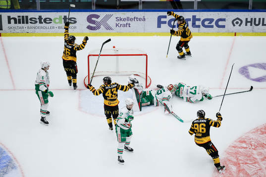 Skellefteå AIKs Jonathan Johnson gör 2-3