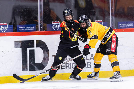 Brynäs Lara Stalder och Luleås Josefine Persson