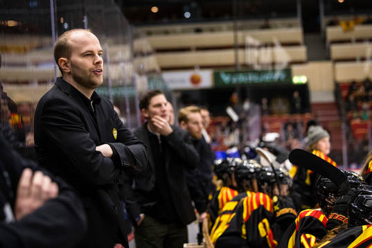 Brynäs tränare Filip Eriksson
