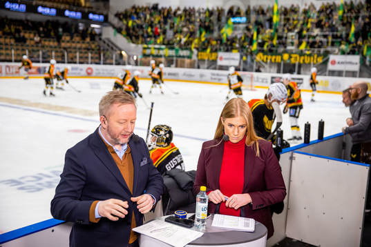 Cmores Fredrik Söderström och Kajsa Kalméus