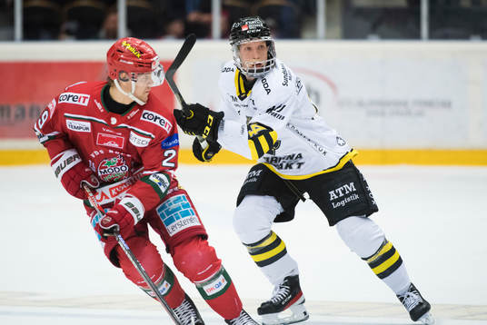 Modos Mikkel Aagaard och AIKs Oscar Öhman