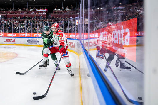 Färjestads Joel Nyström och Frölundas Anthony Greco