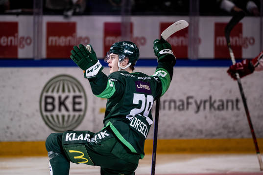 Färjestads Lucas Forsell jublar