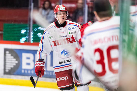 Timrås Joonas Lyytinen jublar