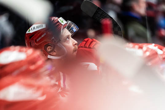 Timrås Jonathan Dahlén i båset