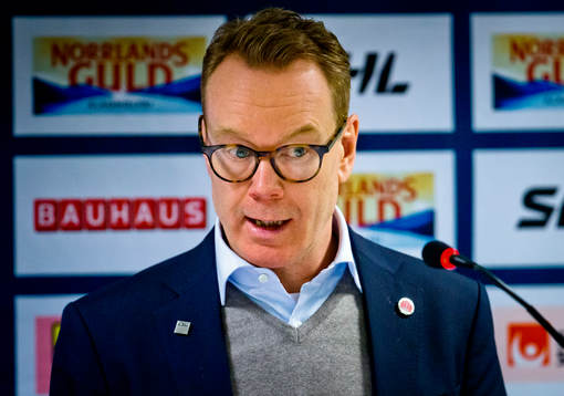 Örebros tränare Niklas Eriksson på presskonferensen
