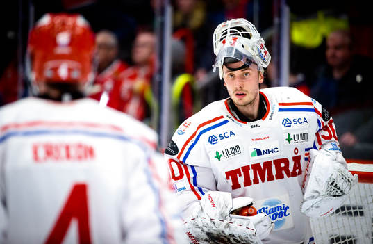 Timrås målvakt Jacob Johansson deppar