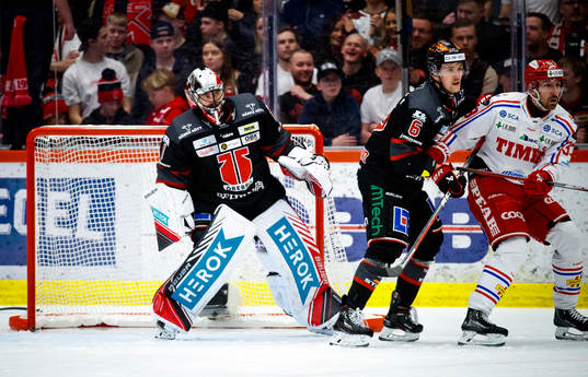 Örebros målvakt Jhonas Enroth utan klubba
