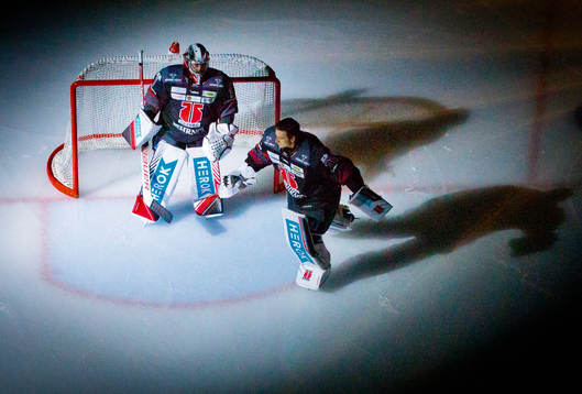 Örebros målvakt Jhonas Enroth och målvakt Jonas Arntzen