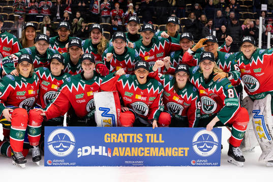 Frölundas spelare jublar