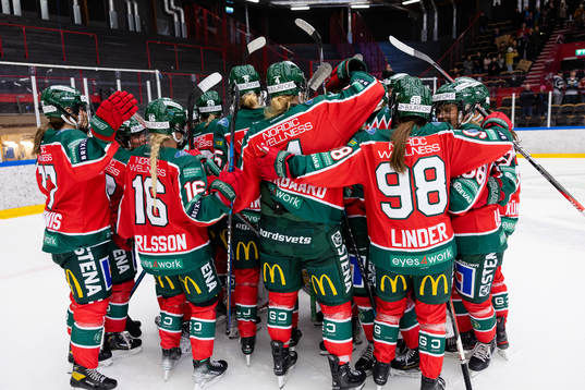 Frölundas spelare jublar