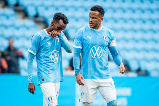 Malmö FFs Taha Ali och Martin Olsson deppar