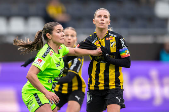 Kristianstads Carly Wickenheiser och Josefine Rydbrink