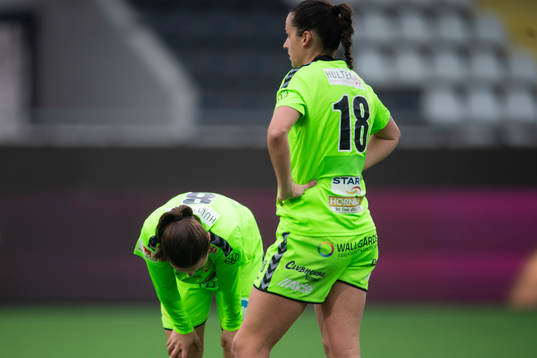 Kristianstads Alice Nilsson  och Evelyne Viens deppar
