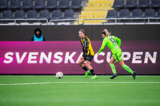 Häckens Ruby Grant och Kristianstads Emma Petrovic