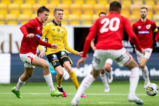 Degerfors Oscar Wallin och Elfsborgs Alexander Bernhardsson