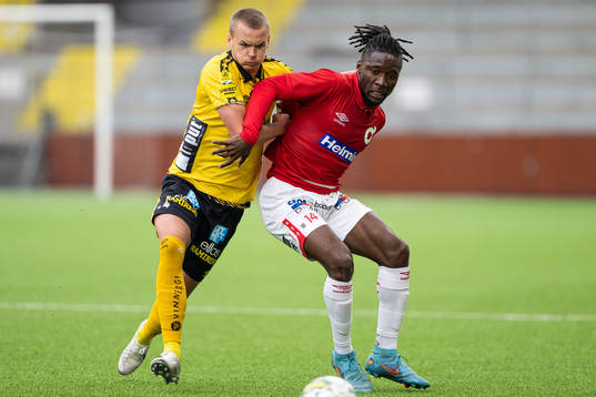Elfsborgs Gustav Henriksson och Degerfors Fortune Akpan