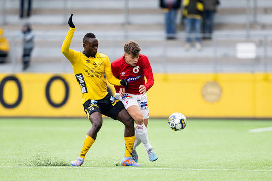 Elfsborgs Timothy Noor Ouma och Degerfors Gustav Lindgren