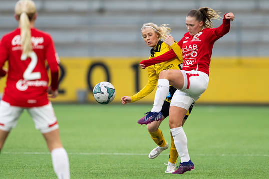 Elfsborgs Tilda Brodén och Degerfors Mira Lübeck