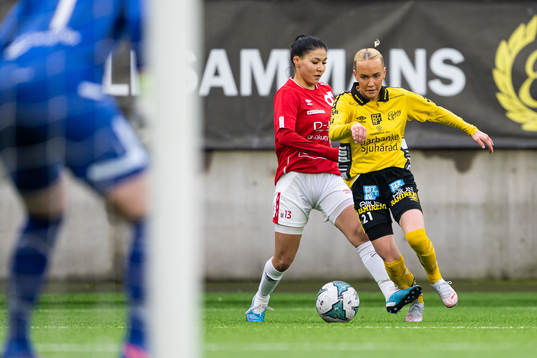 Degerfors Shikiba Zahedi och Elfsborgs Tea Skoglund