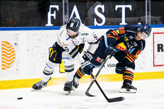 Karlskogas Johan Larsson och Djurgårdens Linus Klasen
