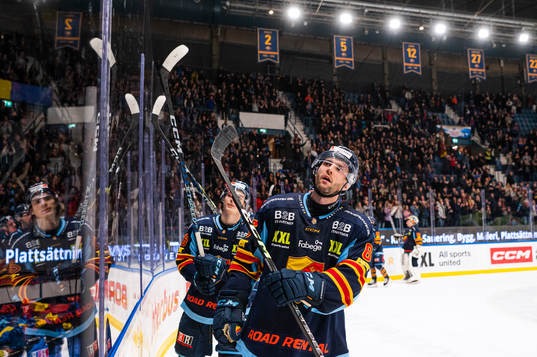 Djurgårdens Stefan Elliott jublar