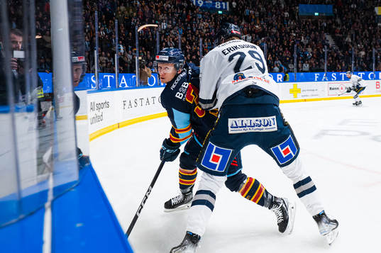 Djurgårdens Daniel Glad och Karlskogas Albin Eriksson
