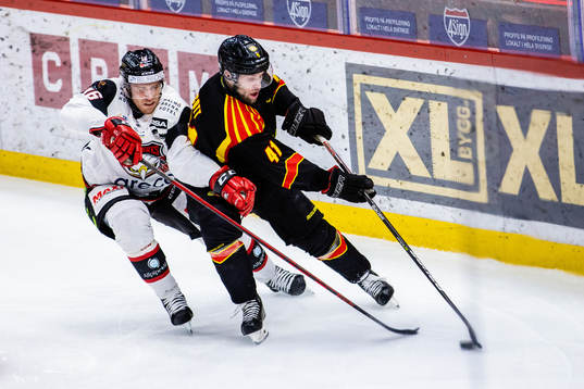 Malmö Redhakws Matias Lassen och Brynäs Greg Scott