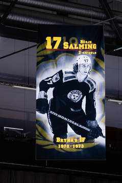 En vepa av Börje Salming i taket på Monitor ERP Arena