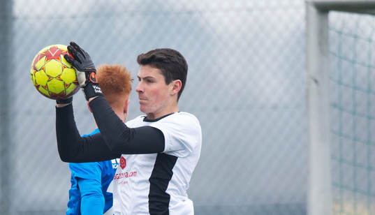 IFK Hässleholms Victor Stulic i träningsmatchen mellan