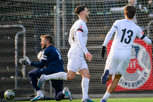 Helsingborgs Oliver Stojanovic Fredin jublar med Wilhelm