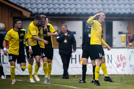 Mjällbys Alexander Johansson jublar