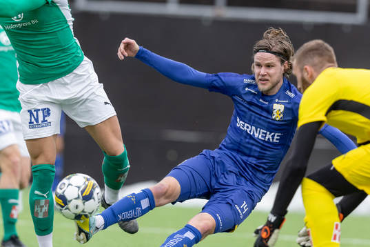 Jönköpings Adam Ben Lamin och IFK Göteborgs Gustaf Norlin