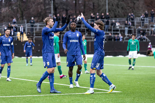 IFK Göteborgs Elias Hagen och Simon Thern jublar