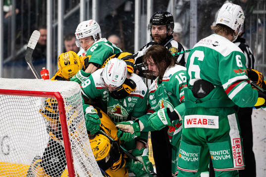 Skellefteås Måns Forsfjäll och Rickard Hugg mot Rögles