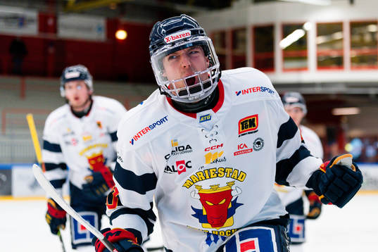 Mariestads Otto Henell jublar