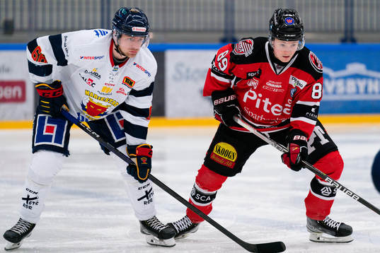 Mariestads Erik Olsson och Piteås Oscar Nilsson