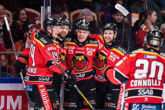 Luleås Joonas Rask jublar med Jonas Berglund, Pontus