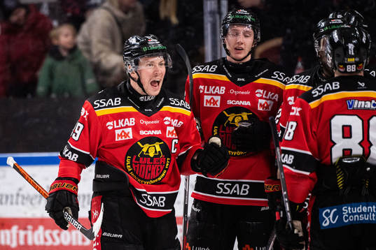 Luleås Erik Gustafsson jublar