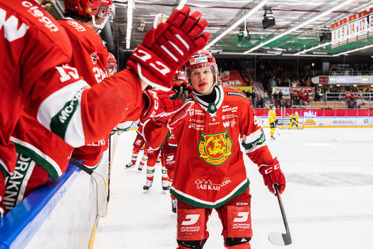 Moras Anton Heikkinen jublar