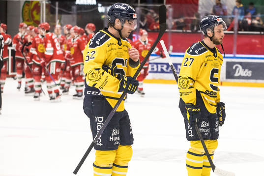 Södertäljes Christopher Liljewall och Daniel Norbe deppar